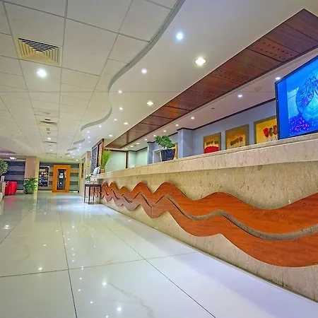 Dome Marina & 4* Ayia Napa