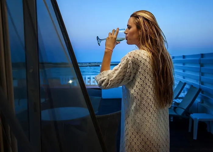 Dome Marina & Otel Aya Napa