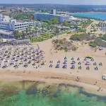 Dome Marina Hotel&resort