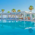 Dome Marina Hotel&resort