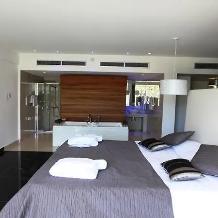 Dome Marina & Hotell