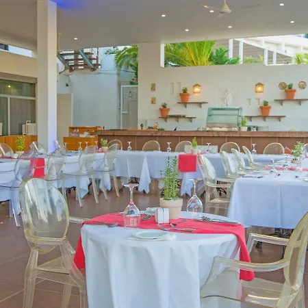 Dome Marina & 4*