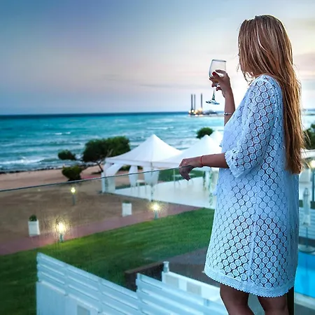 Hotell Dome Marina & 4*