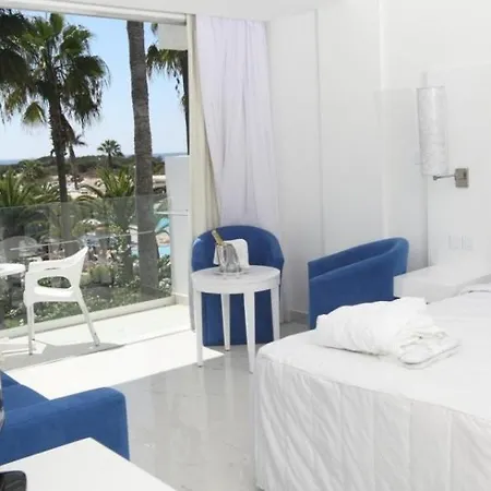 Dome Marina & Hotell