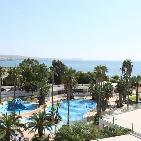 Hotell Dome Marina &
