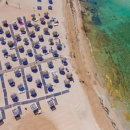 Dome Marina & فندق