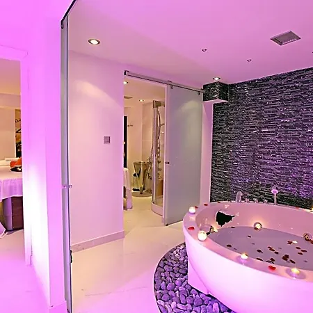 فندق Dome Marina & أيا نابا