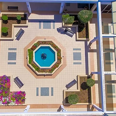 Dome Marina & 4*
