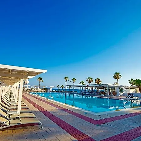 فندق Dome Marina & 4*