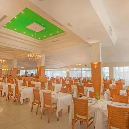 Dome Marina & 酒店 4*