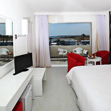 Dome Marina &