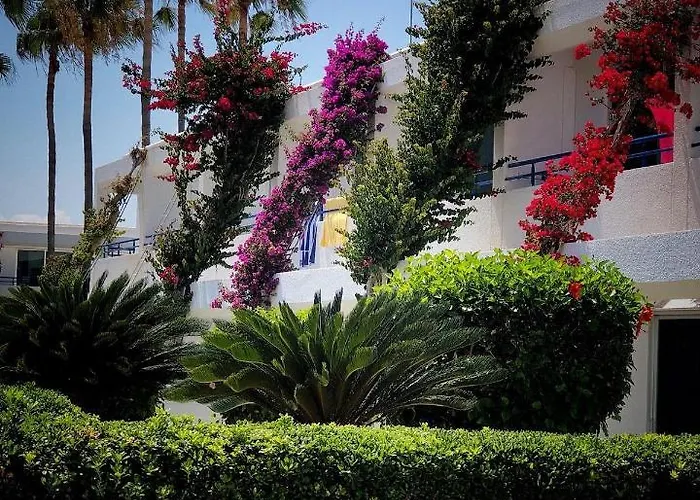 Hotel Dome Marina & 4*