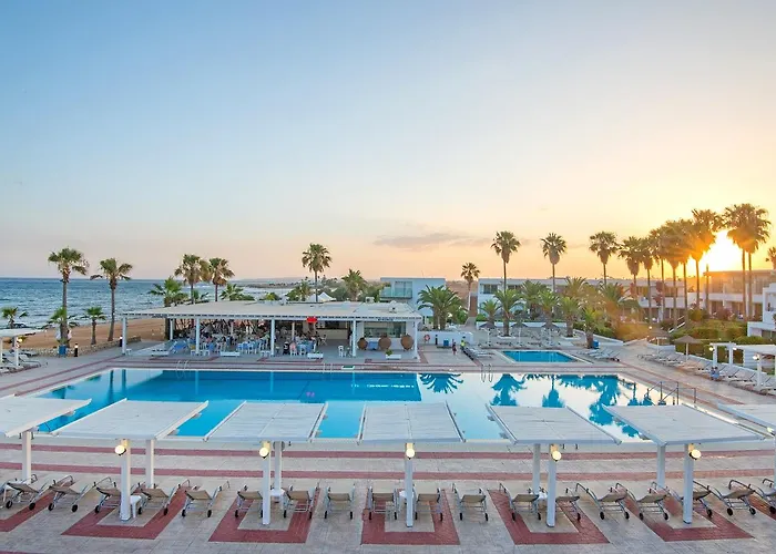 Dome Marina & 4* Ayía Nápa