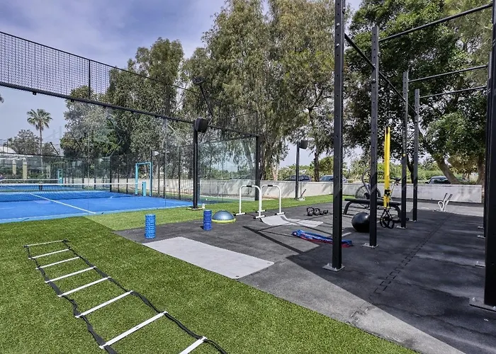 Dome Marina & Hotel 4*